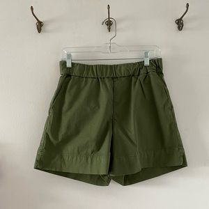 Everlane Easy Short in Fern